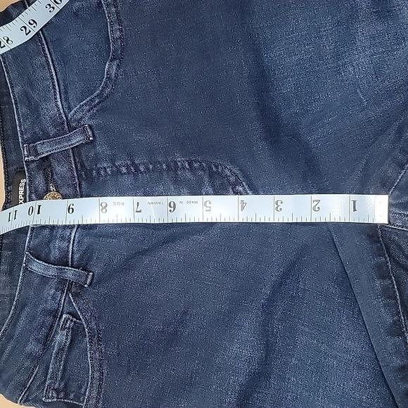 Express, Curvy Skinny, Size 2R, High-Waisted Jeans, Dark Wash, EUC - Picture 4 of 12